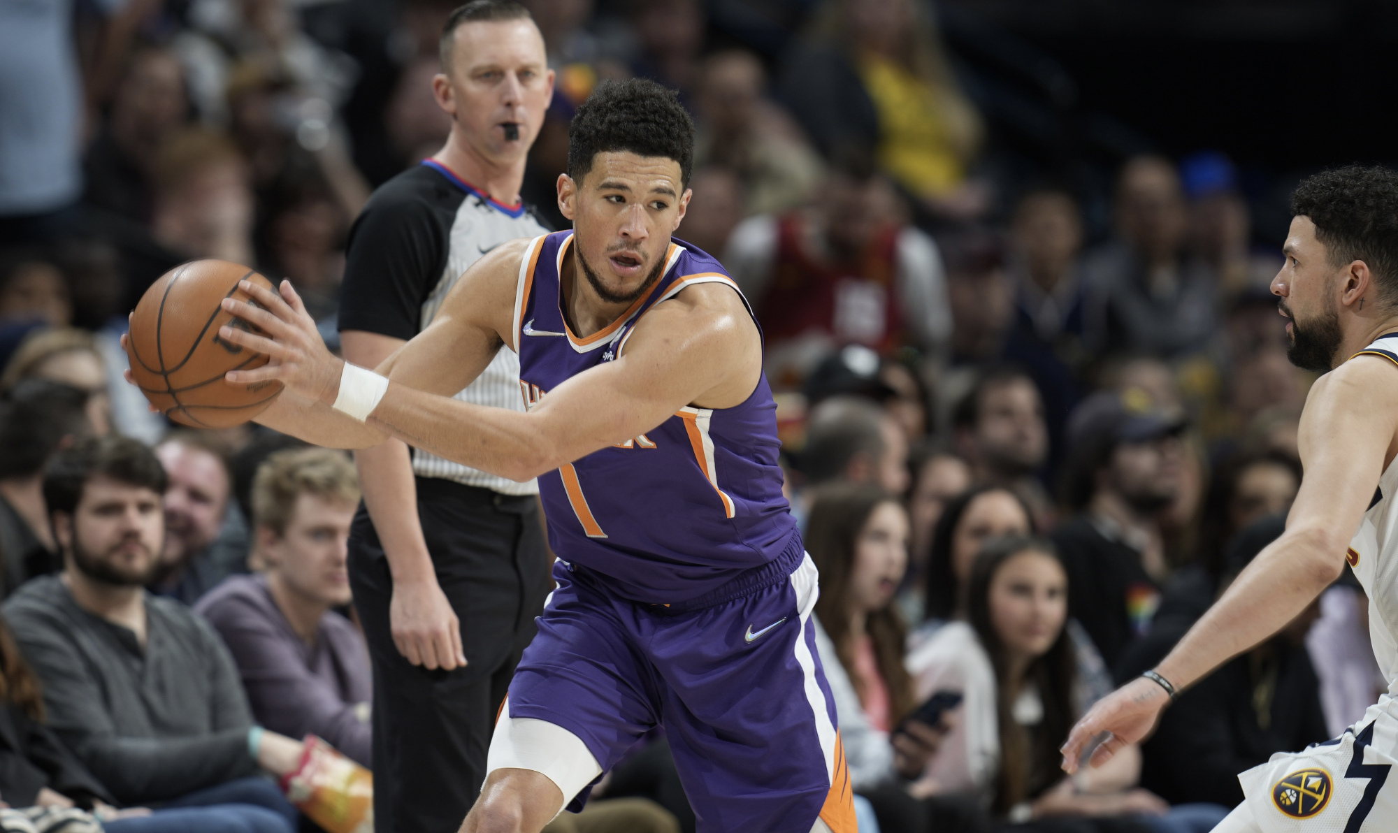 hth华体会-里程碑夜达拉斯独行侠更衣室发声，荷甲国际比赛日刷纪录，媒体盛赞，训练强度明显提升的简单介绍